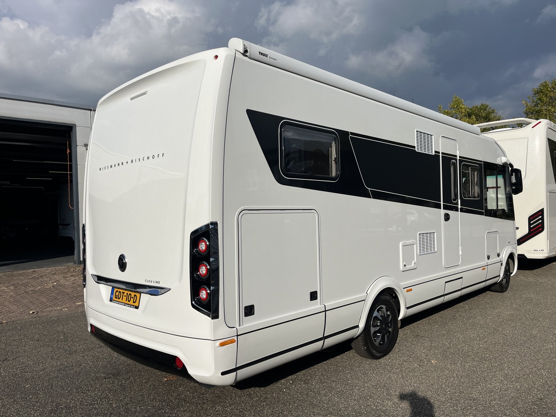 NIESMANN BISCHOFF ARTO 77E 180pk Aut 6.800km + Hefbed Levels, Niesmann+Bischoff, Galliersweg 39
5349AT  OSS, NL, Diesel, Mark@niesmannbischoff.nl