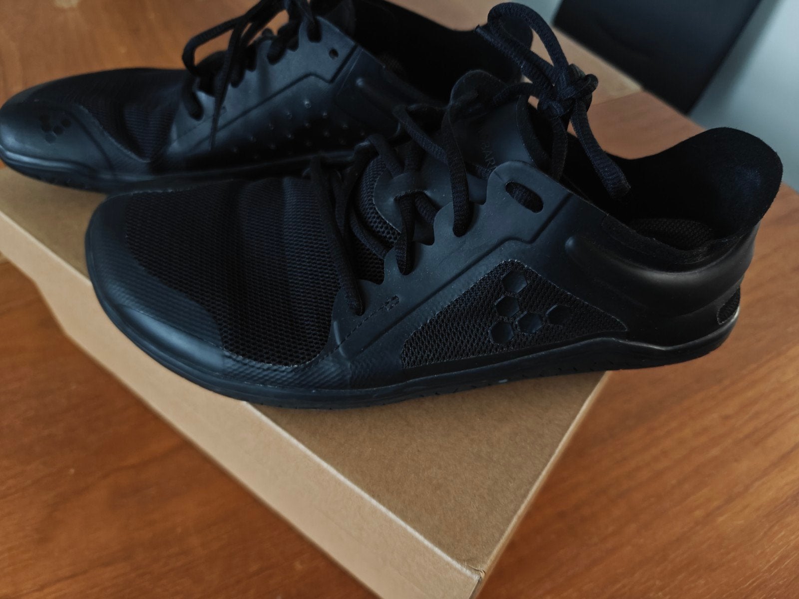 VIVOBAREFOOT Primus Lite IV Obsidian maat 41, Zwart, Ophalen of Verzenden, Zo goed als nieuw, Vivobarefoot