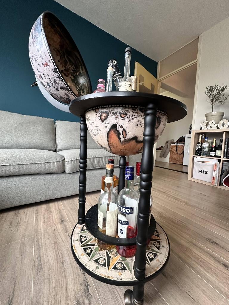 Globe Bar for Sale – Excellent Condition!, Huis en Inrichting, Woonaccessoires | Wereldbollen, Ophalen, Zo goed als nieuw