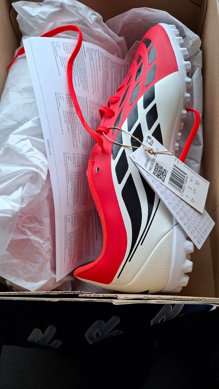 Adidas Predator Club  voetbalschoenen - Nieuw - Maat 43 1/3, Sport en Fitness, Voetbal, Maat XS of kleiner, Ophalen of Verzenden