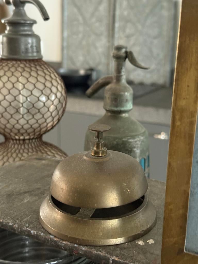 Oude koperen hotelbel / receptiebel, Ophalen of Verzenden