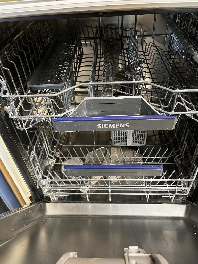 In nette staat moderne Siemens vaatwasser IQ-300 Wifi 2021, Ophalen, Gebruikt, Inbouw, 85 tot 90 cm