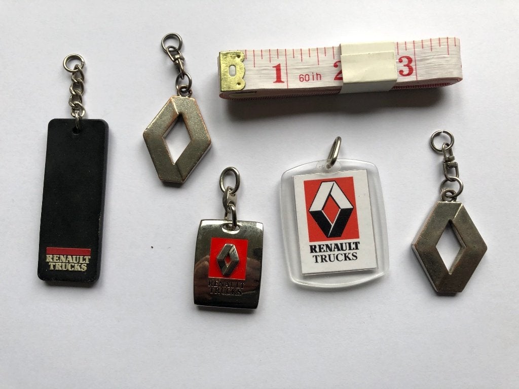 5 Renault Trucks sleutelhangers. Renault meetlint., Ophalen of Verzenden, Gebruikt, Gebruiksvoorwerp