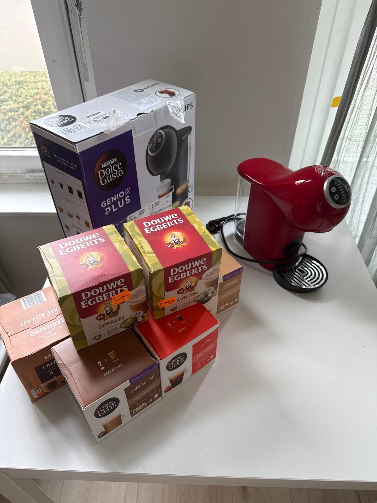 Nescafé Dolce Gusto Genio S Plus met koffiecapsules, Koffiemachine, Ophalen of Verzenden, Zo goed als nieuw, 1 kopje