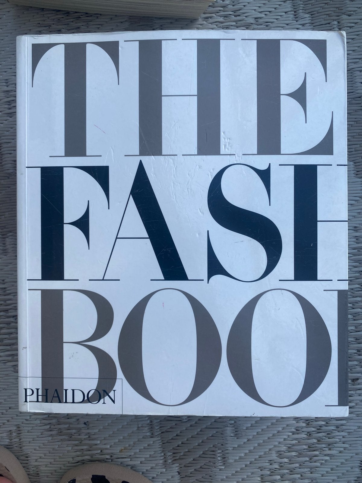 The Fashion Book - Phaidon, Ophalen of Verzenden, Gelezen, Mode algemeen