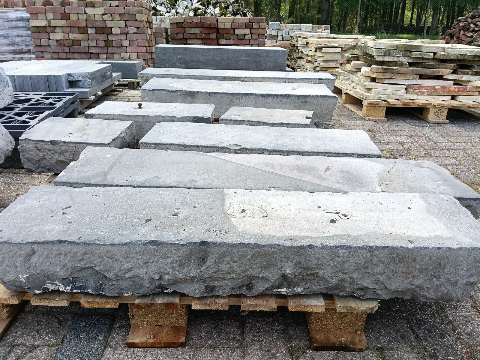 Hardsteen banden/traptreden met ruwe voorzijde, Ophalen, Gebruikt, Natuursteen, Overige typen