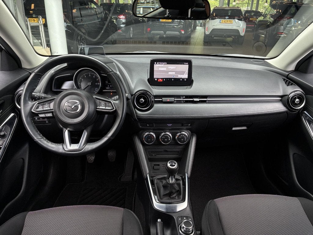 Mazda 2 1.5 Skyactiv-G GT-M 90PK | Achteruitrijcamera | Crui, Auto's, Mazda, Voorwielaandrijving, Stof, Wit, Origineel Nederlands