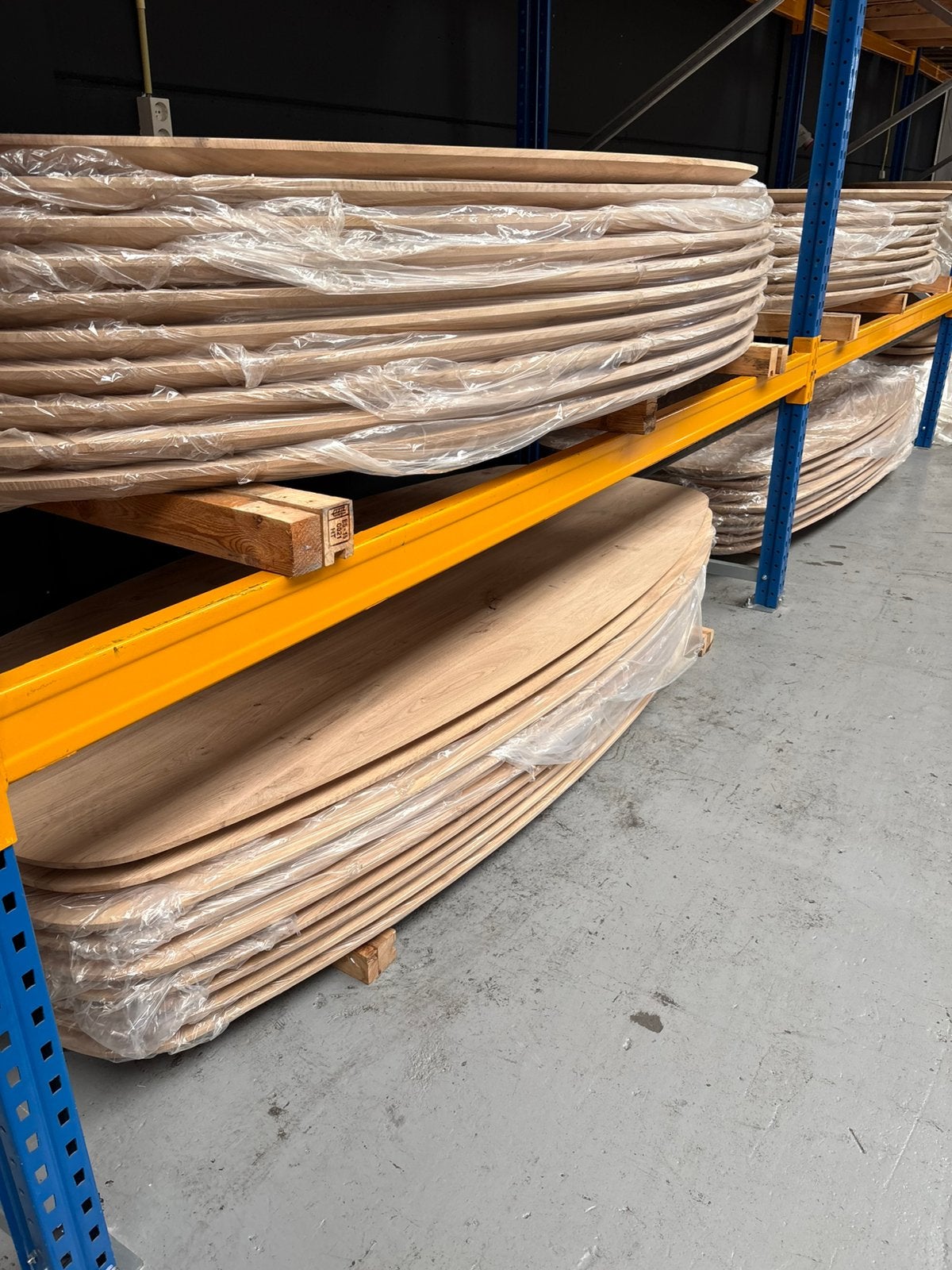 Organische eiken tafels | Slide & kiezel OP VOORRAAD, Japandi, 100 tot 150 cm, Verzenden, Vijf personen of meer
