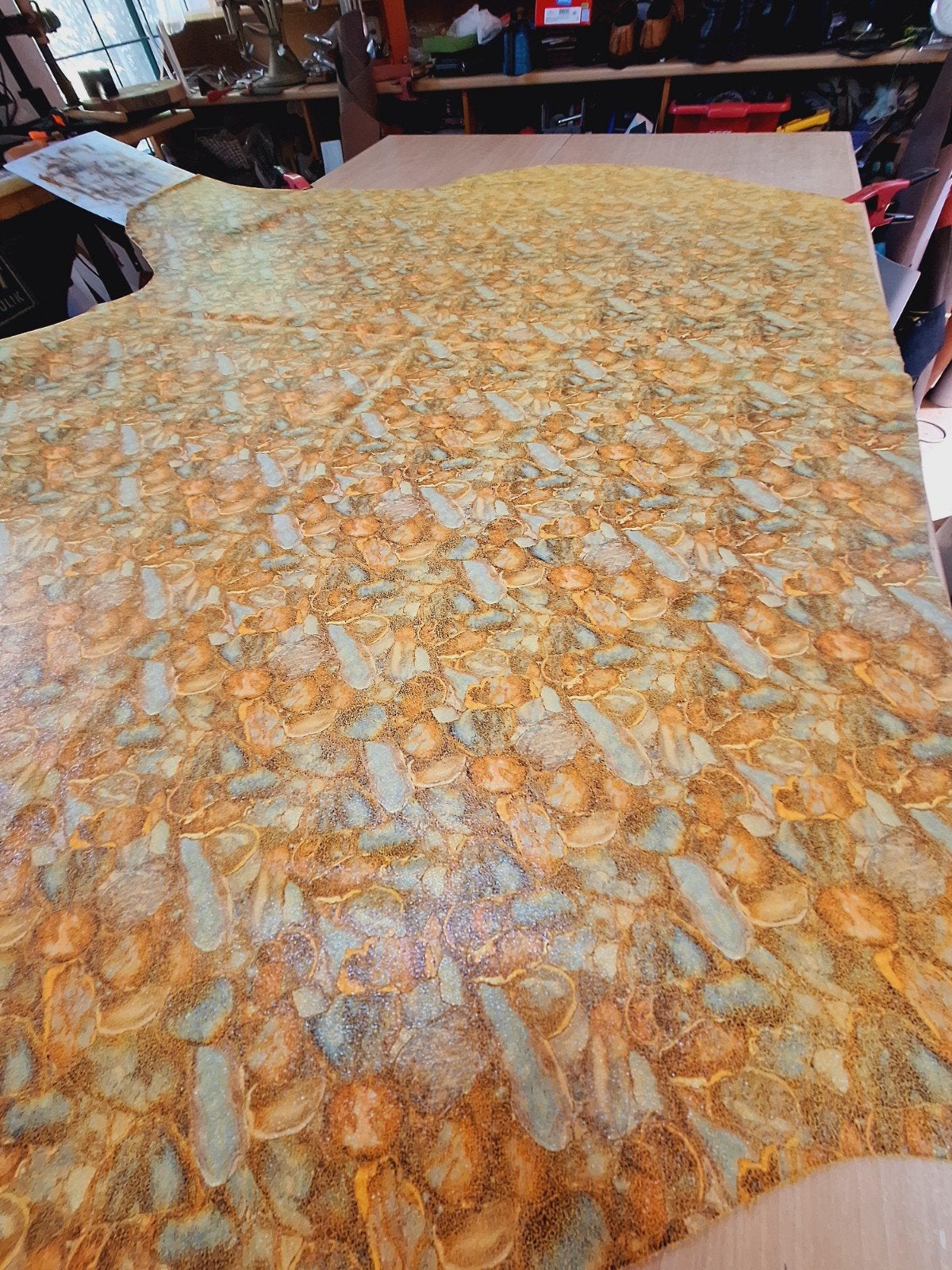 Hele aparte Runderprent, Hele of HALVE HUID., Overige kleuren, 120 cm of meer, Leer of Kunstleer, Nieuw