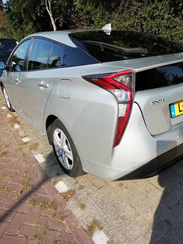 Toyota Prius Executive, dealer onderhouden, full options, Auto's, Dealer onderhouden, Stof, 725 kg, 98 pk
