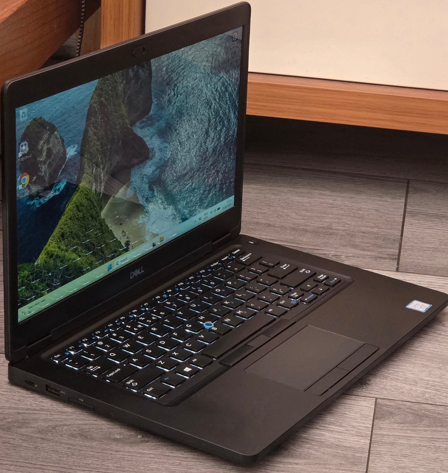 Dell Latitude 5490 Touchscreen, Computers en Software, Windows Laptops, Zo goed als nieuw, 14 inch, SSD, 2 tot 3 Ghz, 16 GB, Qwerty