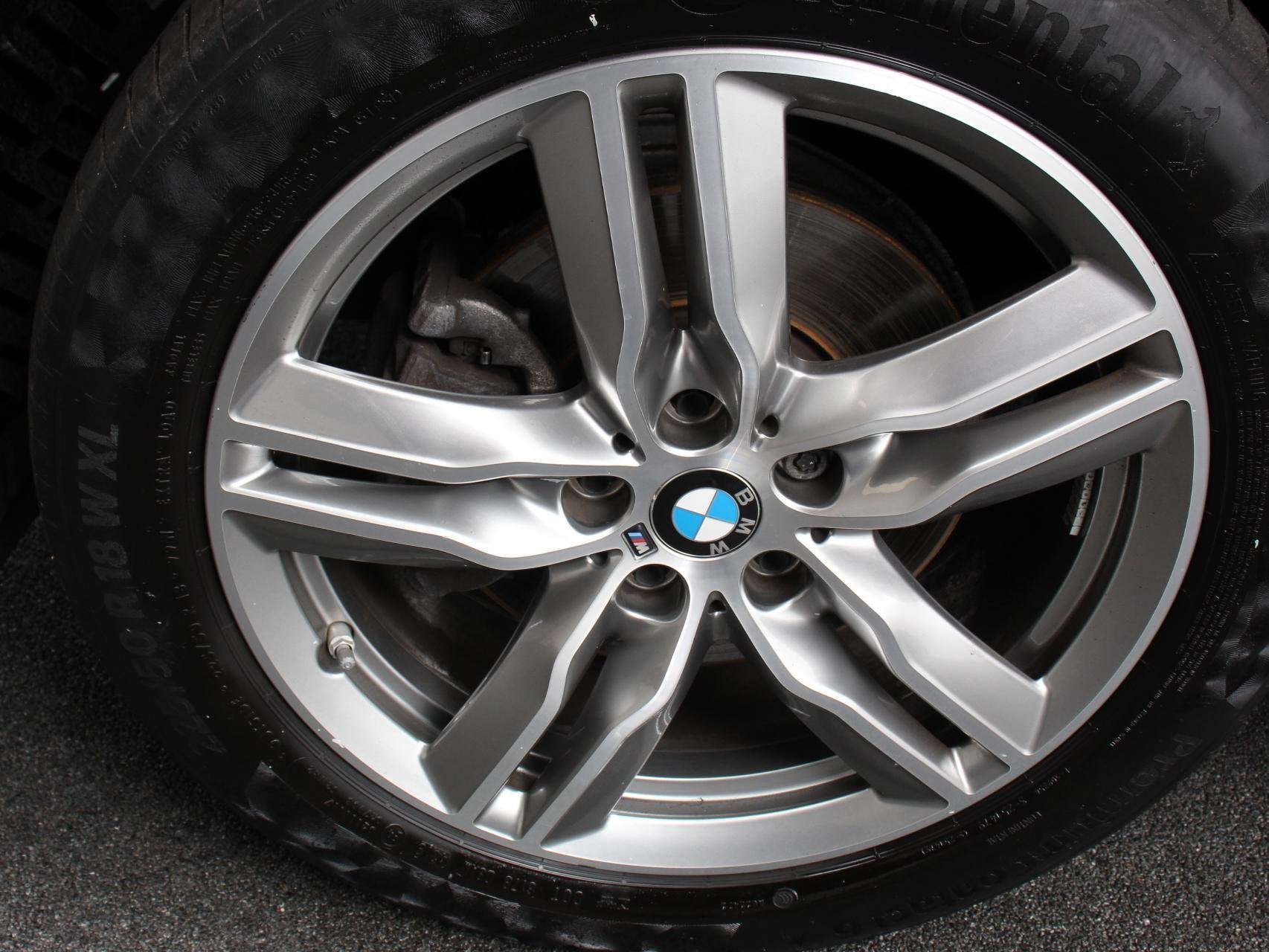 BMW X1 sDrive18i Automaat M-Sport Navigatie Cruise Control S, Auto's, Gebruikt, Alcantara, 19 km/l, 1405 kg