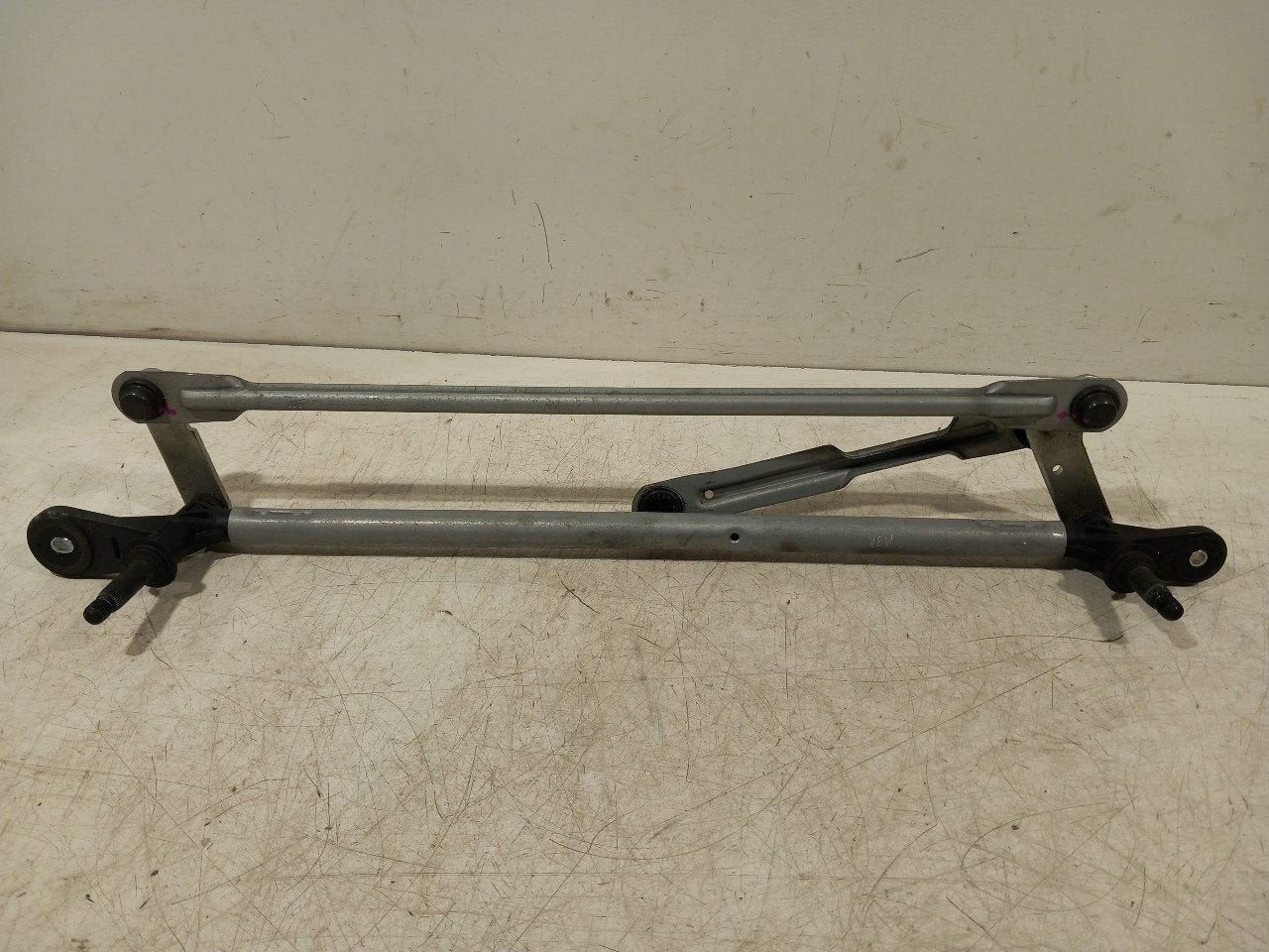 Ruitenwisser mechaniek voor Lynk & Co 01, Onderdelen@venauto.nl, Van der Ven Autorecycling B.V., Gebruikt, Ettenseweg 76, 4706 PB Roosendaal, The Netherlands