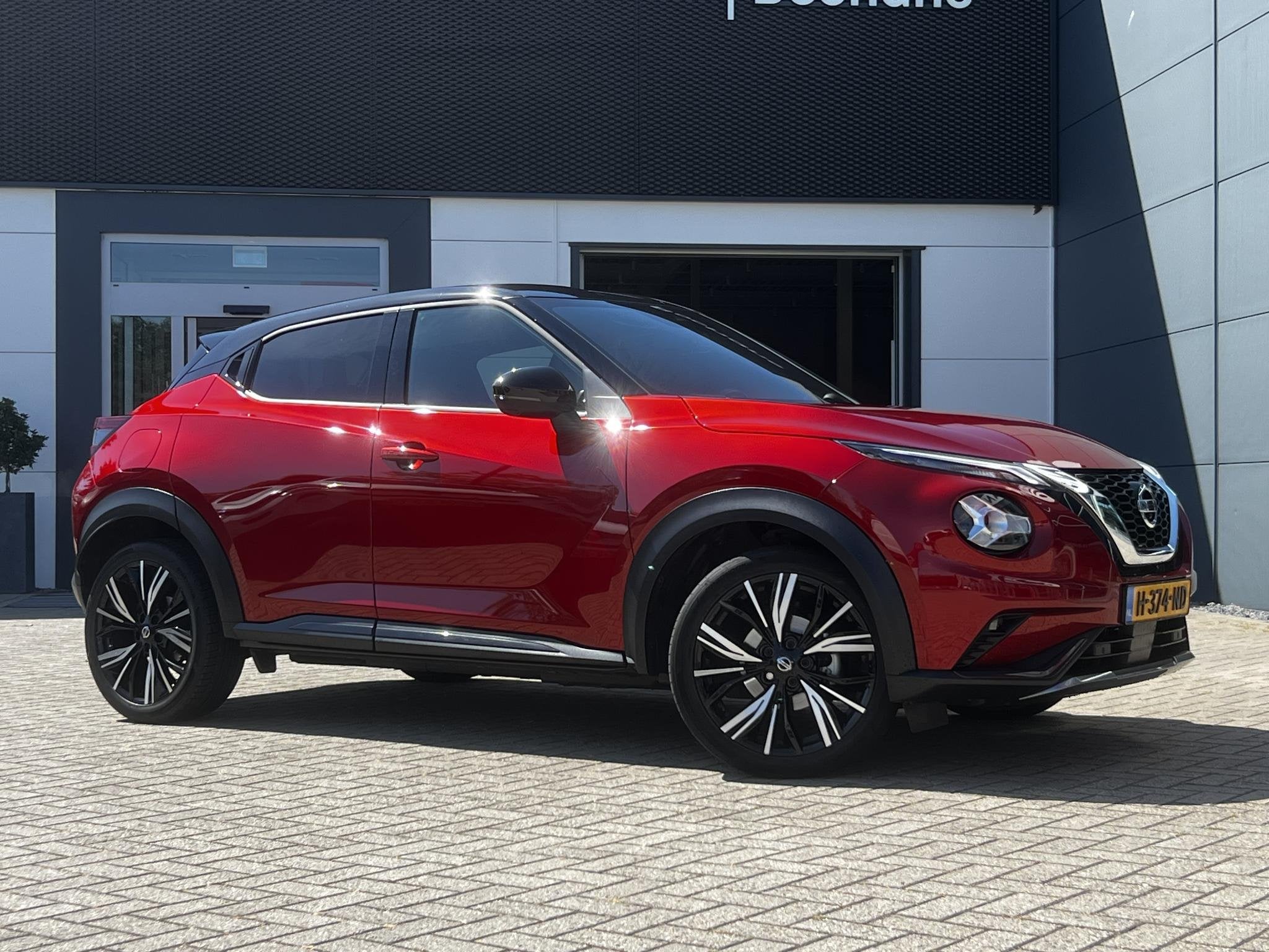 Foto 5 van Nissan Juke 1.0 DIG-T N-Design | Camera |