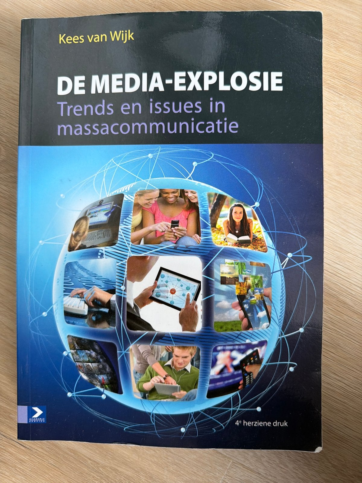 De Media-Explosie: Trends en issues in massacommunicatie, Ophalen of Verzenden, Gelezen, Vakgebied of Filmindustrie