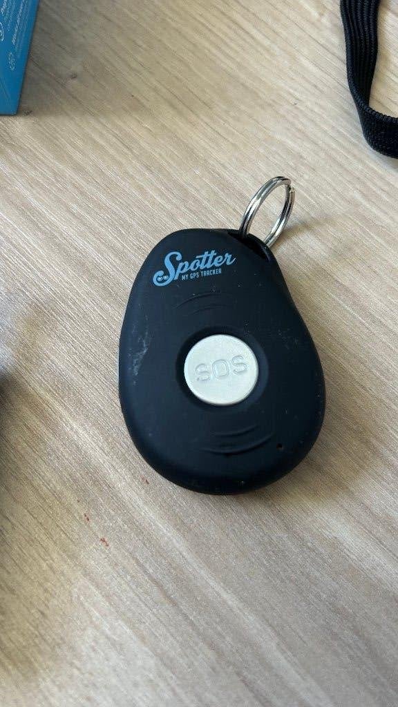 spotter x10 tracker, Zwart, IOS, Ophalen of Verzenden, Zo goed als nieuw
