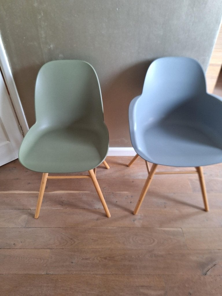 Eetkamerstoelen 4 stuks, Huis en Inrichting, Stoelen, Zo goed als nieuw, Vier, Kunststof, Grijs, Ophalen