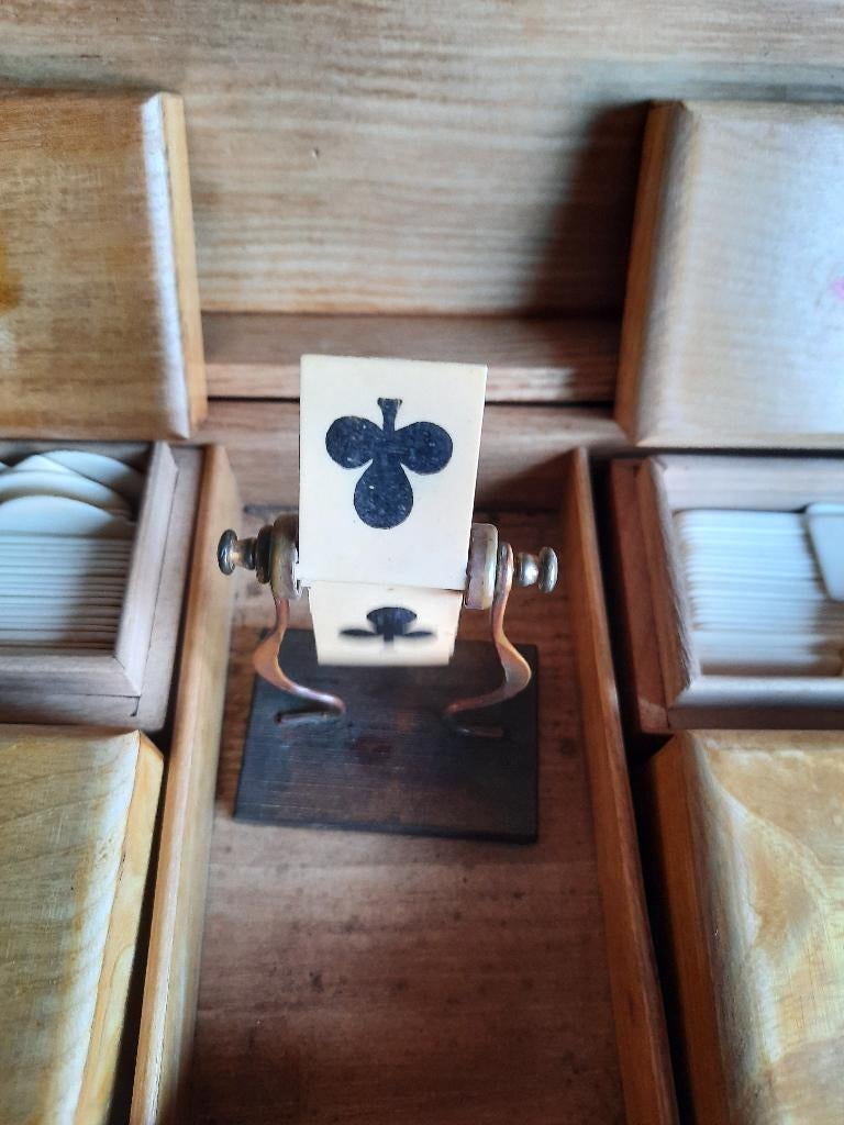 Poker fiches vintage box, Hobby en Vrije tijd, Gezelschapsspellen | Kaartspellen, Drie of vier spelers, Ophalen of Verzenden, Gebruikt