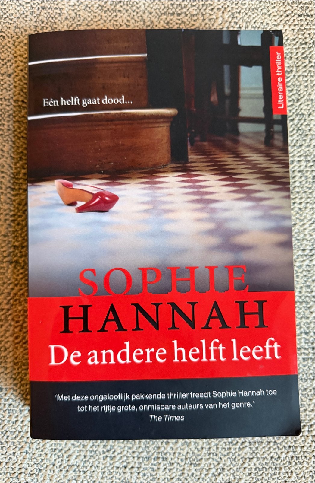 Sophie Hannah - De andere helft leeft (Literaire thriller), Ophalen of Verzenden, Gelezen, Europa overig