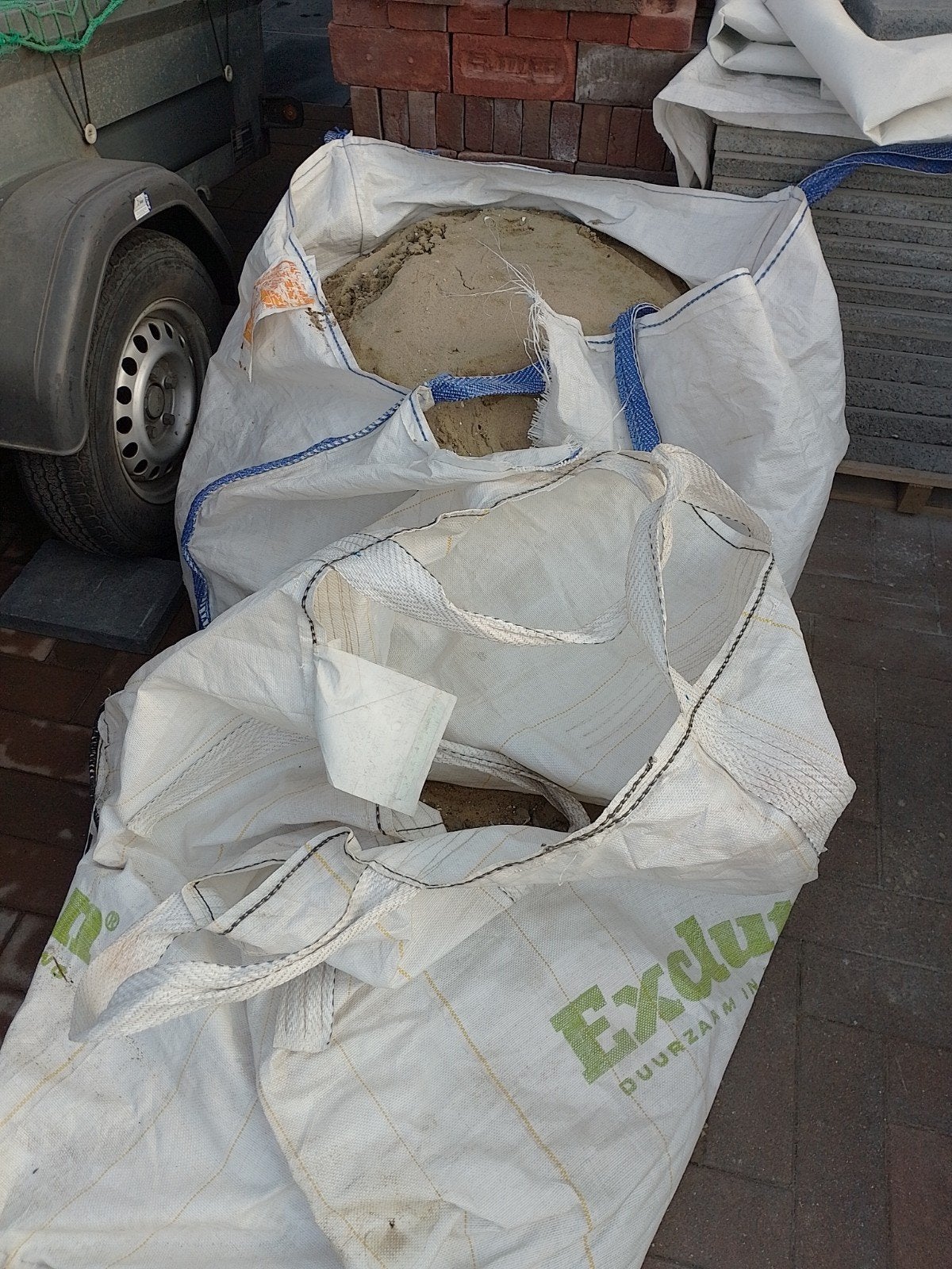 Ongeveer 3/4 kuub zand in big bags, Ophalen, Zo goed als nieuw, Ophoogzand