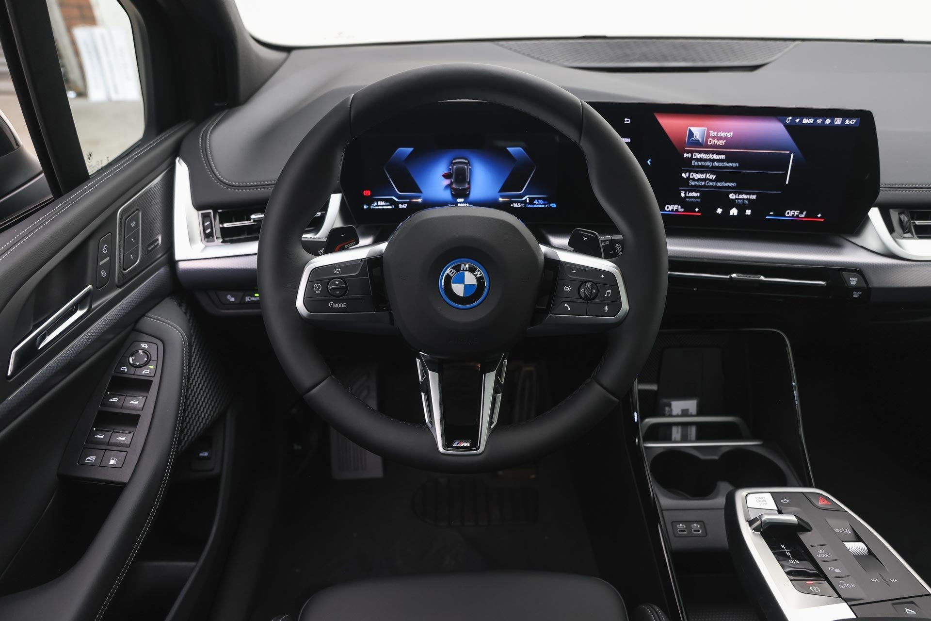 BMW 2 Serie Active Tourer 225e xDrive M Sport Automaat / Pan, Automaat, Dealer onderhouden, 1800 kg, Zwart