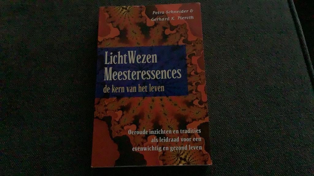 P. Schneider - LichtWezen Meesteressences, P. Schneider; G.K. Pieroth, Achtergrond en Informatie, Spiritualiteit algemeen, Ophalen of Verzenden