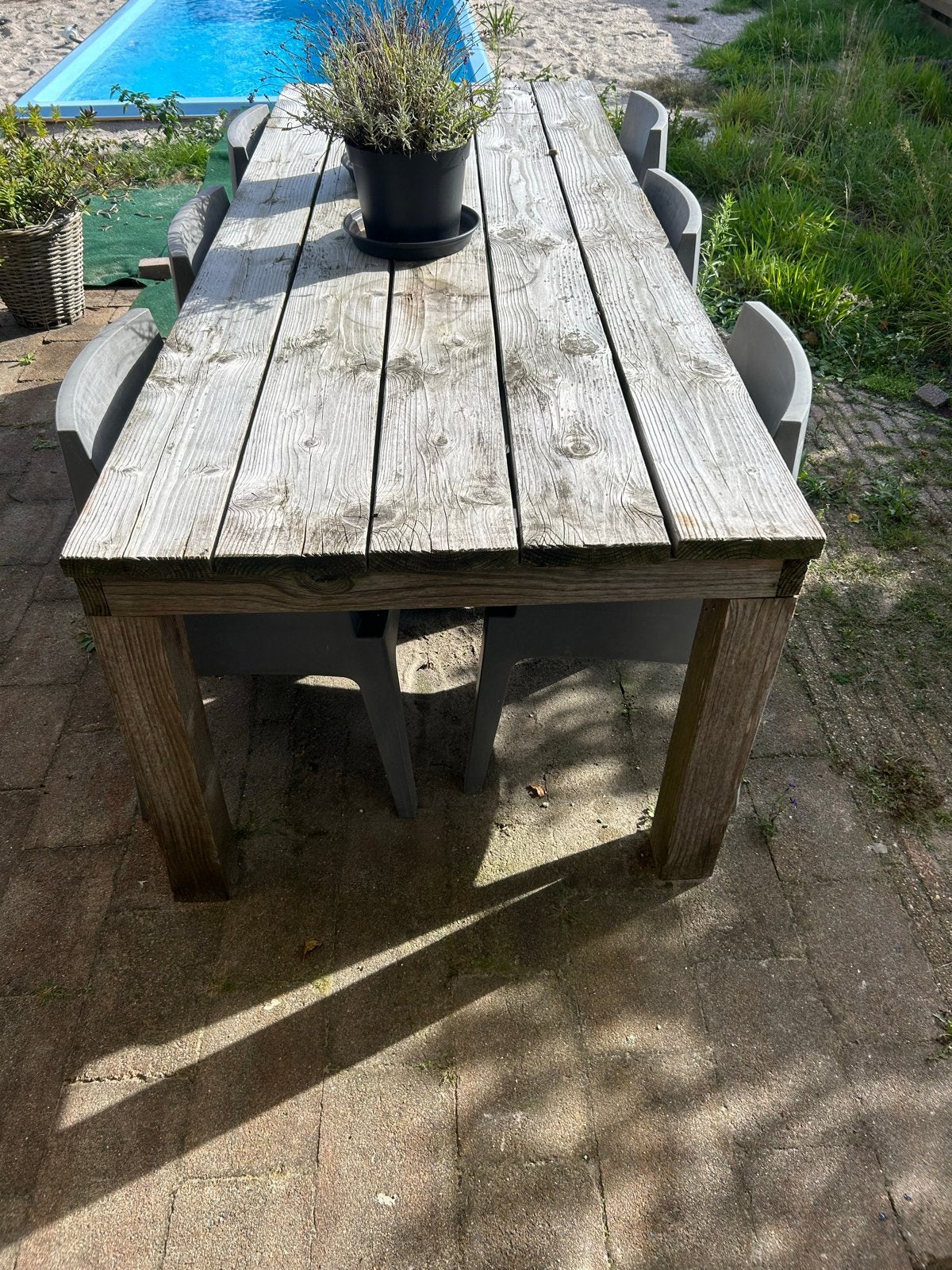 Robuuste houten tuintafel met 6 stoelen, Tuin en Terras, Gebruikt, Eettafel, 6 zitplaatsen, Ophalen of Verzenden