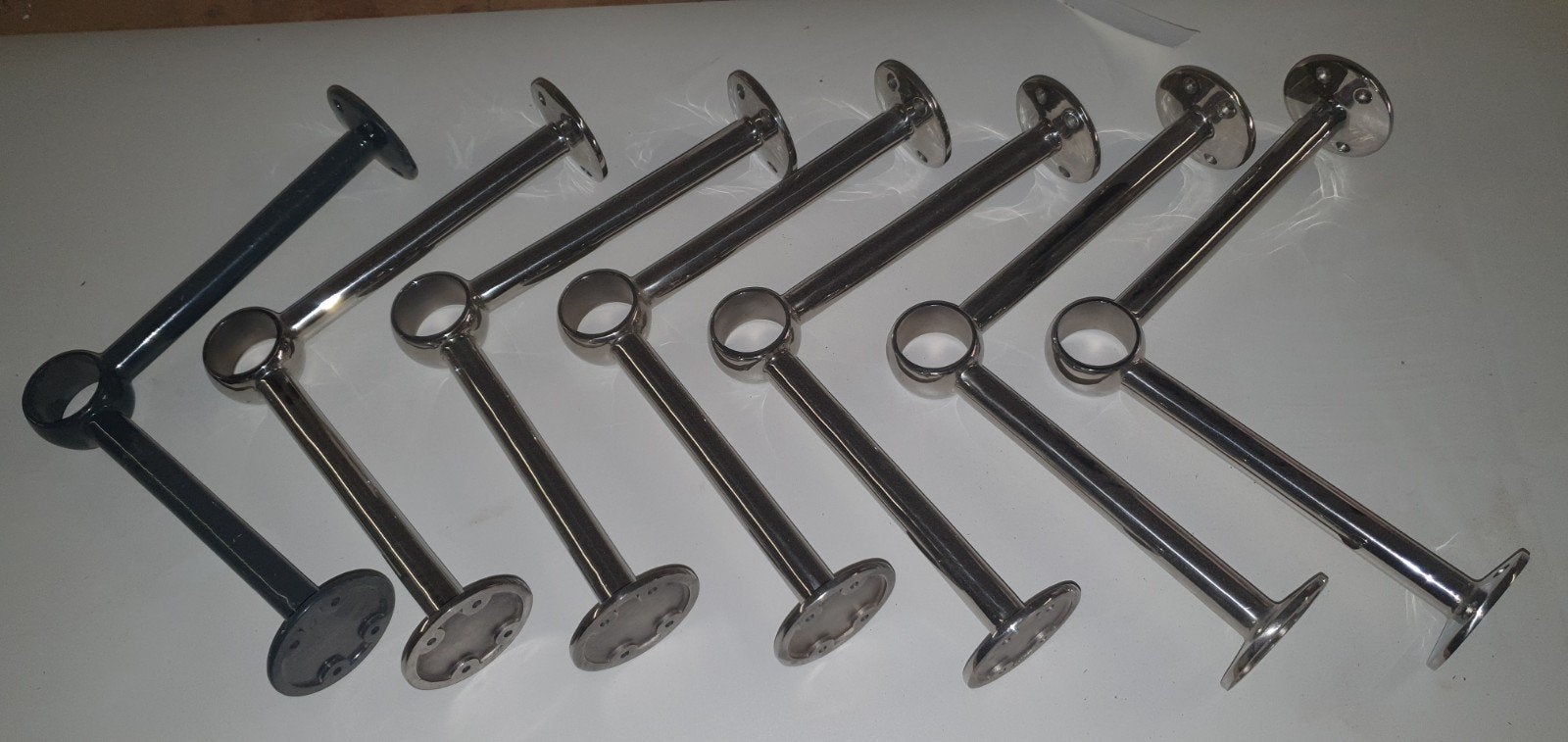 Hoeksteun/voetsteun Chroom barleuning
Gemaakt van messing, Ophalen of Verzenden, Minder dan 50 mm, Rvs