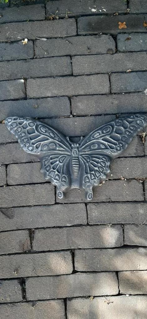 Stenen vlinder voor buiten aan schutting of muur, Tuin en Terras, Ophalen of Verzenden, Steen
