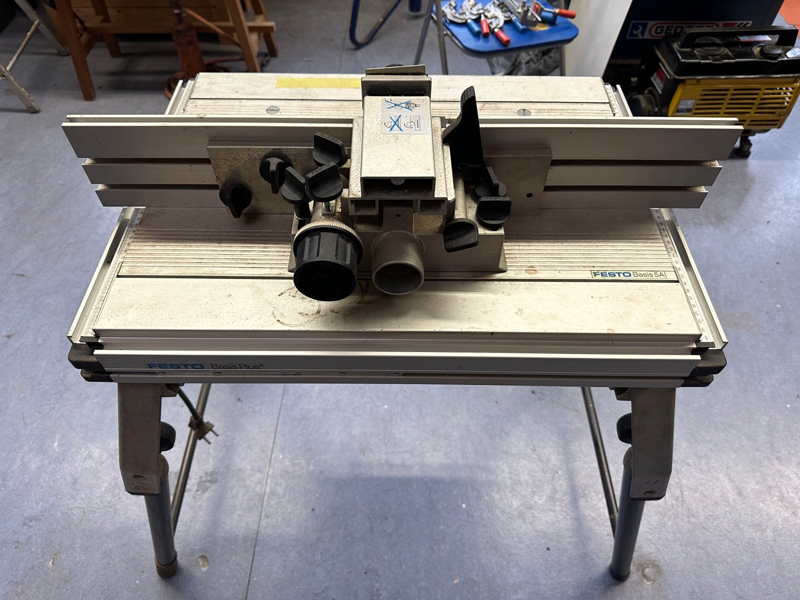 Festool OF 900 E-Plus bovenfrees tafel , bank, Ophalen, Gebruikt, Elektrisch, Bovenfrees