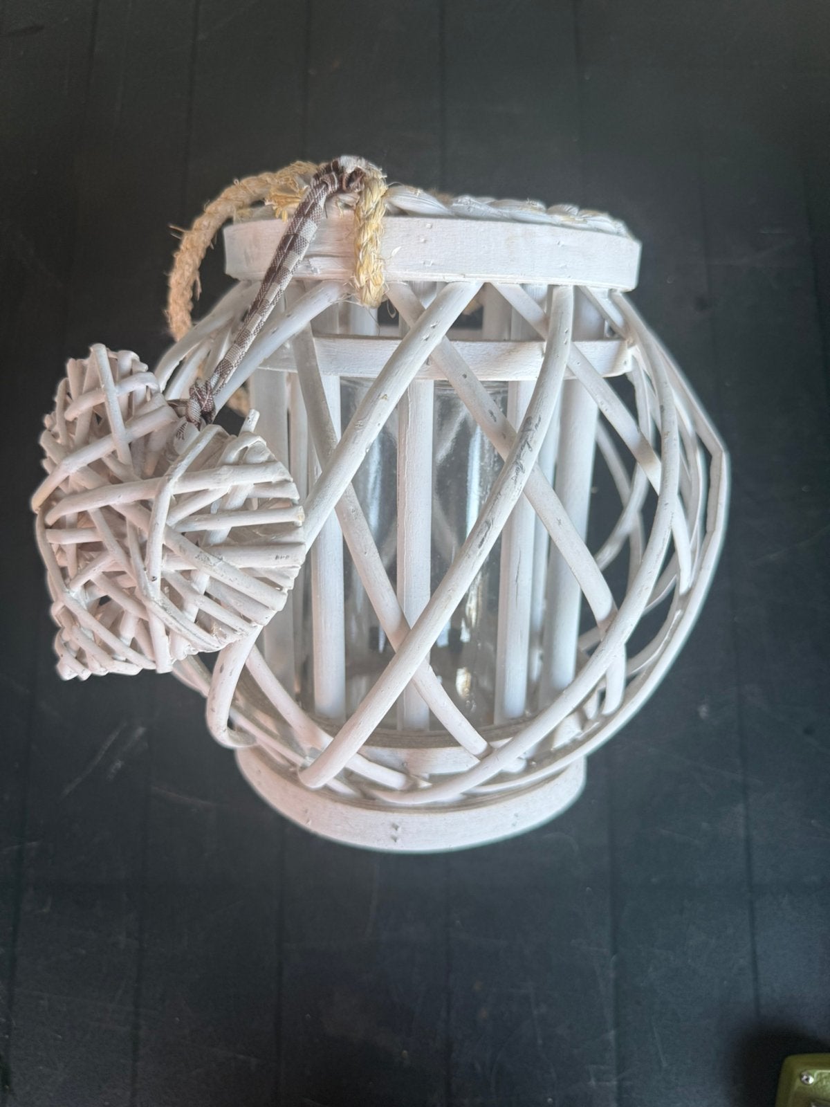 witte rotan of wilgenhouten lantaarn met een glazen pot, Ophalen of Verzenden, Zo goed als nieuw