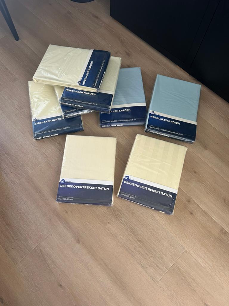 Partij hoeslakens en 2 delbedovertrekken nieuw, Eenpersoons, Beige, Dekbedovertrek, Nieuw