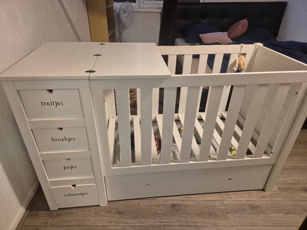 Ledikant en commode combinatie, Gebruikt, 140 tot 160 cm, Minder dan 70 cm, Ophalen
