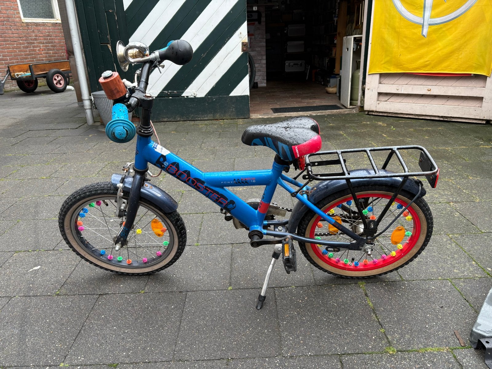 B-Booster kinderfiets 16 inch - Blauw met toeters, Fietsen en Brommers, Ophalen, Gebruikt, Velgrem, 16 tot 20 inch