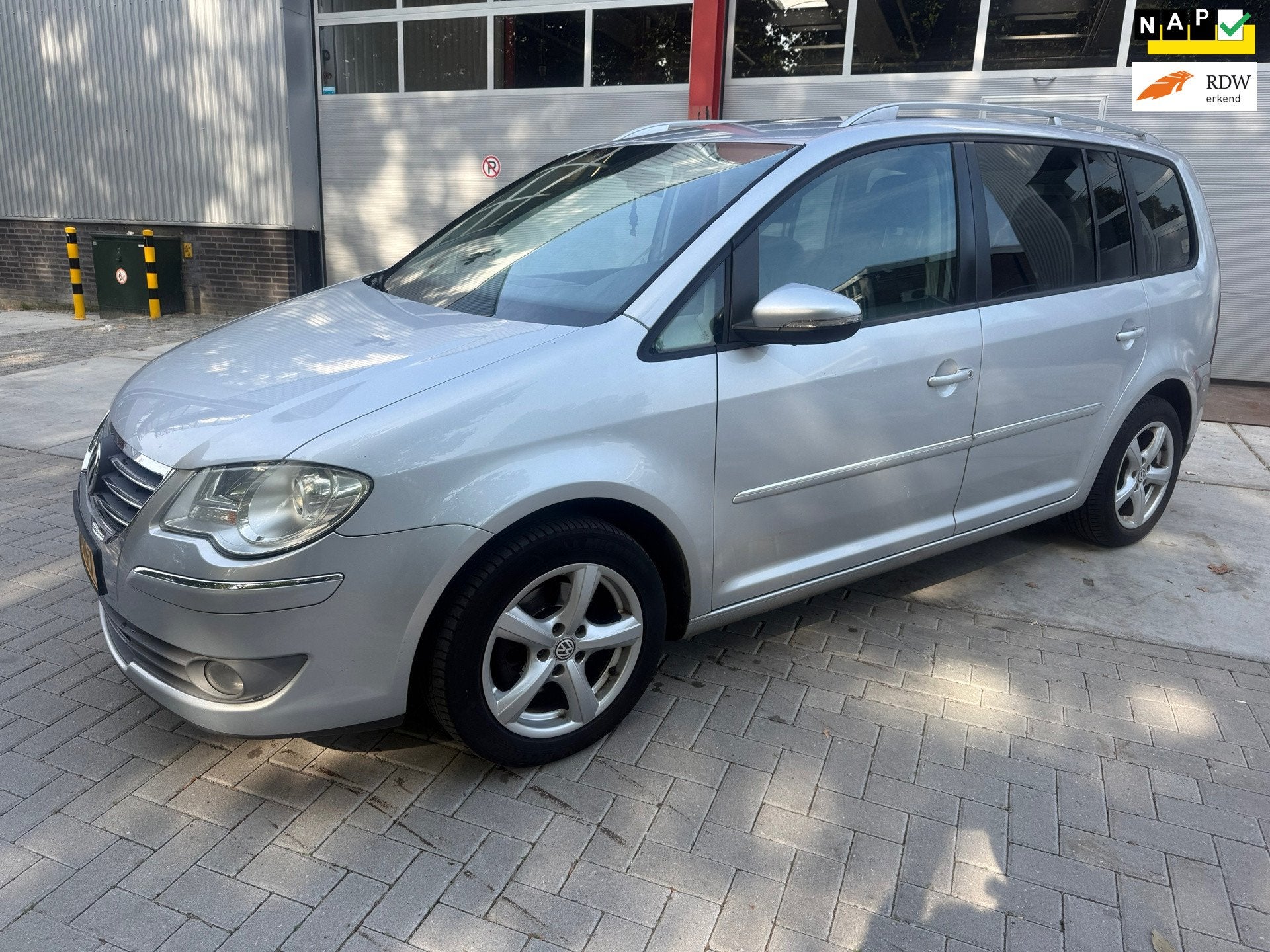 Volkswagen Touran 1.4 TSI Highline CarPlay Navi, Voorwielaandrijving, Euro 5, Gebruikt, 4 cilinders