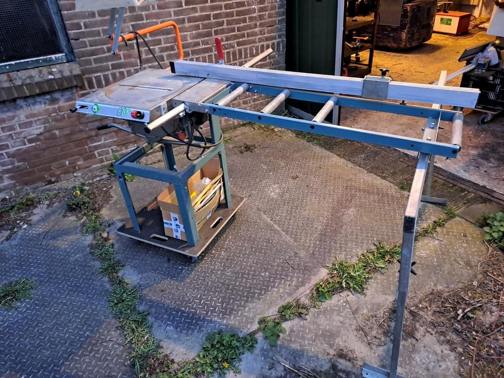 Gjerde 805 bouwzaag 230volt, Doe-het-zelf en Verbouw, Gereedschap | Zaagmachines, Ophalen, Gebruikt, 1200 watt of meer, 70 mm of meer