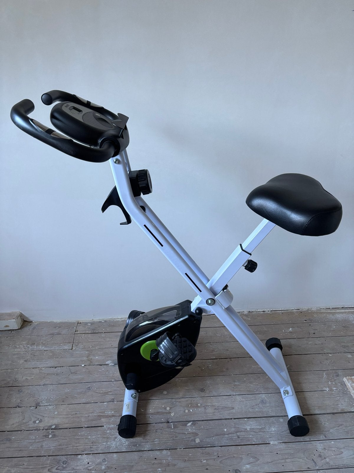 Virtufit Opklapbare Hometrainer, Sport en Fitness, Fitnessapparatuur, Ophalen, Gebruikt, Metaal, Benen