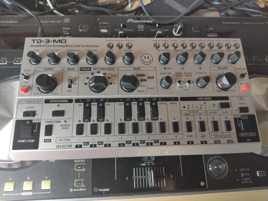Behringer TD-3-MO bass synth, Ophalen, Overige aantallen, Overige merken