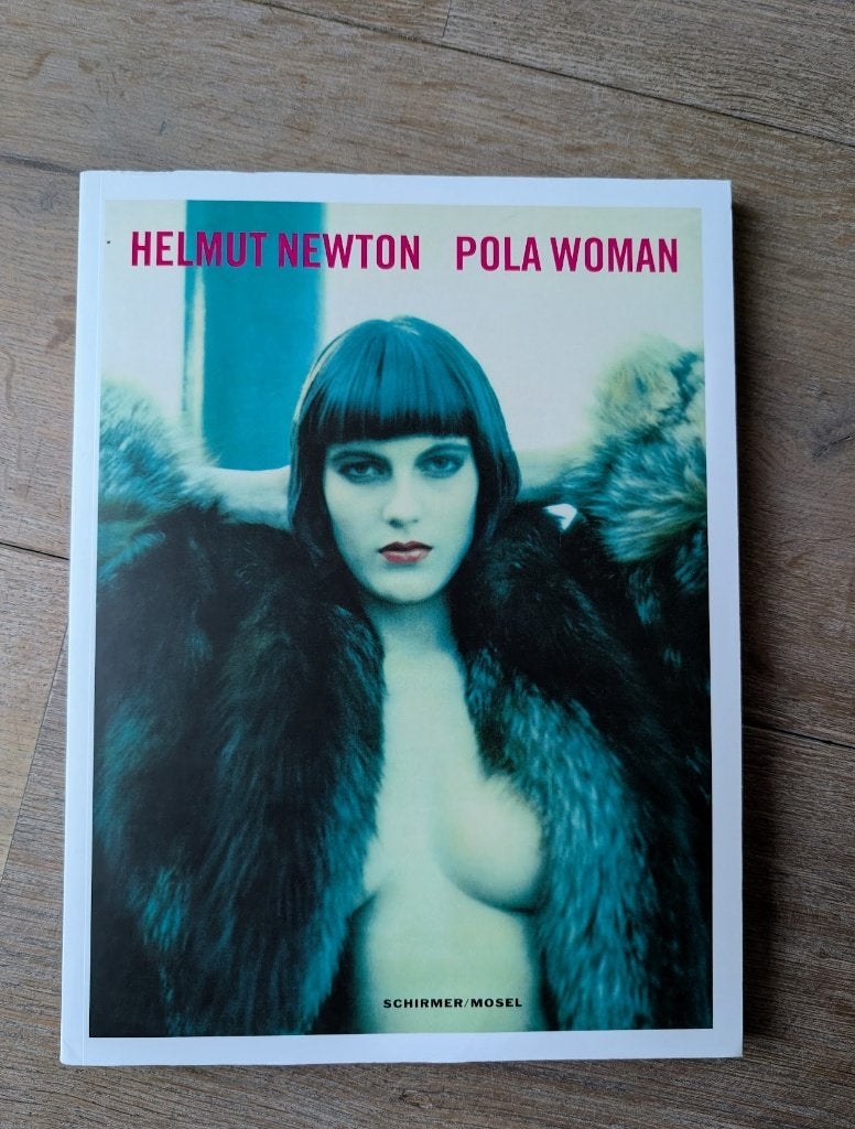 Helmut Newton - Pola Woman (Fotoboek / Softcover), Ophalen of Verzenden, Zo goed als nieuw, Fotografen