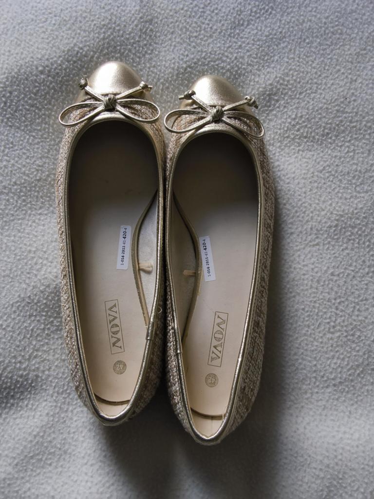 Ballerinas, Ophalen of Verzenden, Goud, Overige materialen