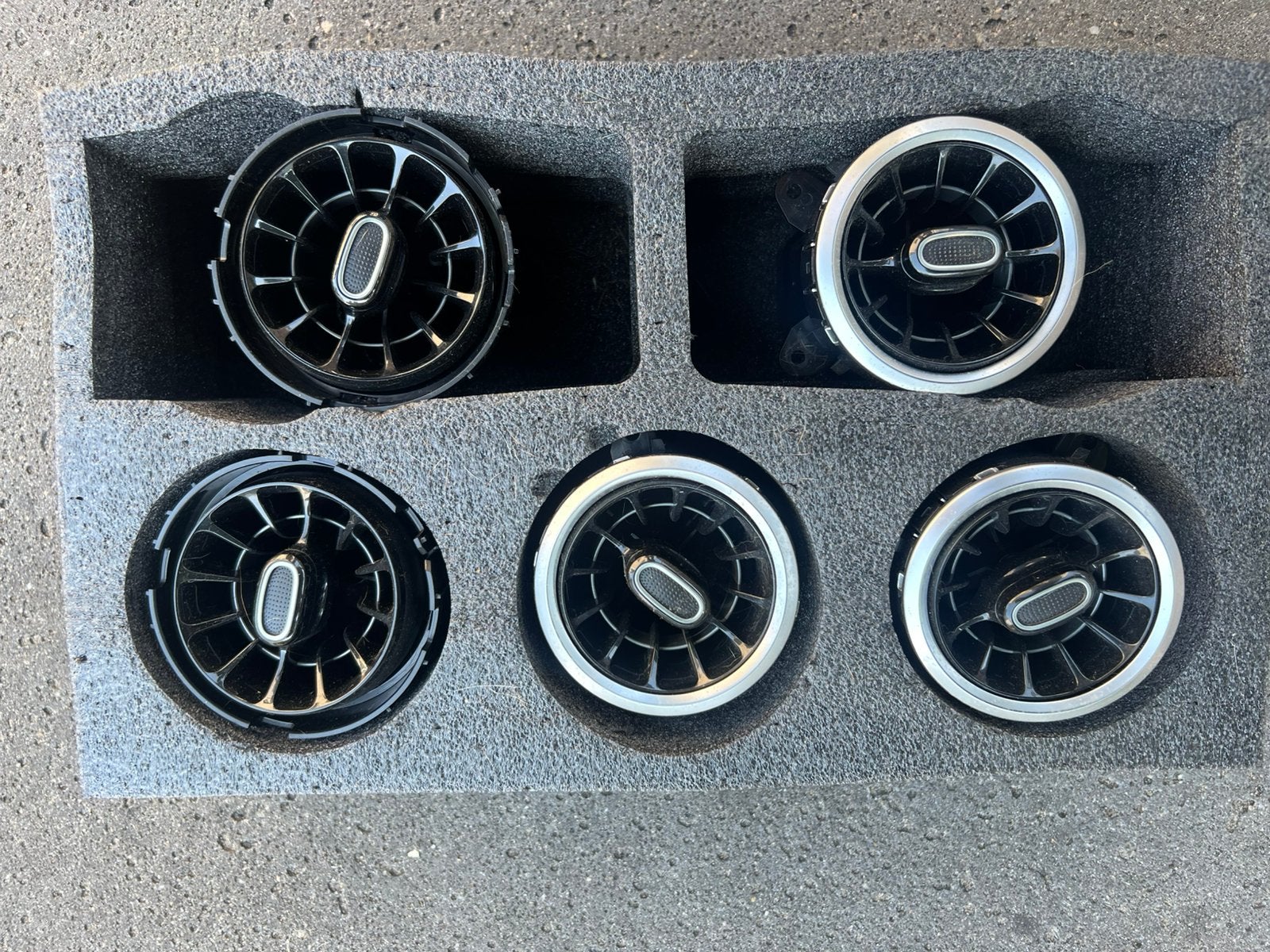 Mercedes-Benz dashboard luchtroosters (OEM) Complete set (5), Auto-onderdelen, Interieur en Bekleding, Ophalen, Mercedes-Benz