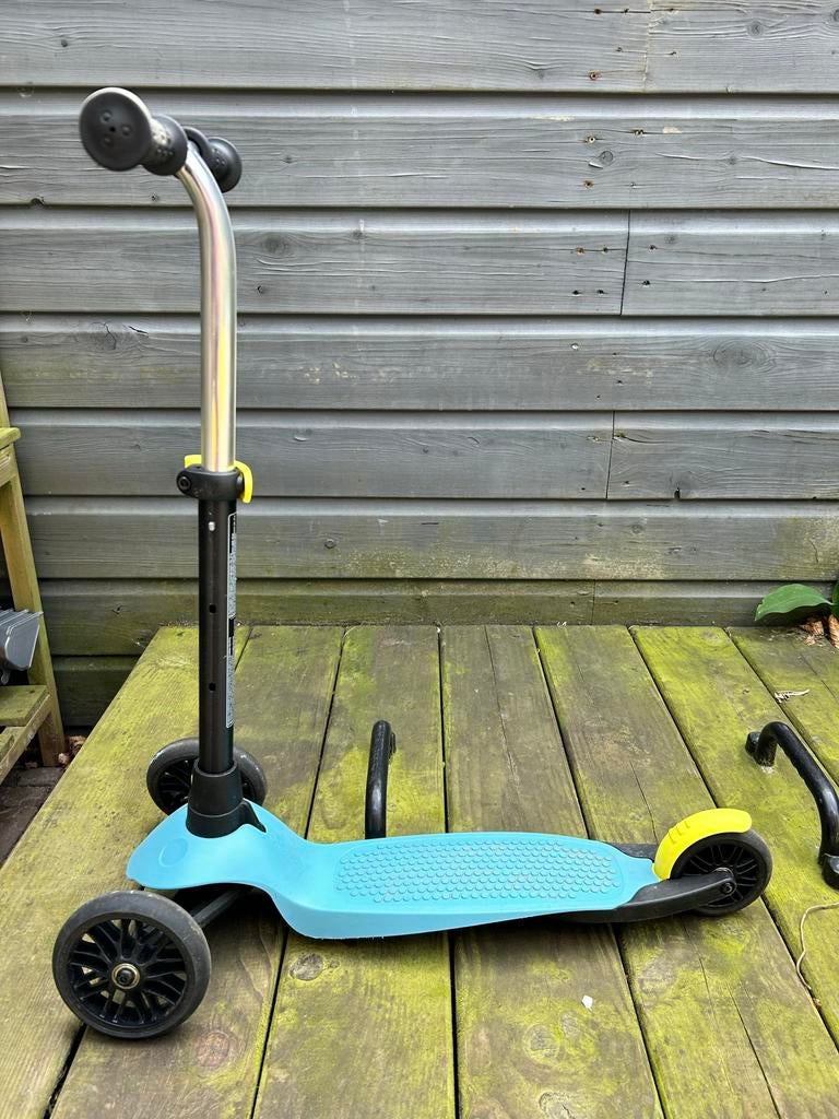 Kinderstep met 3 wielen - Blauw/Geel, Kinderen en Baby's, Speelgoed | Buiten | Voertuigen en Loopfietsen, Ophalen, Zo goed als nieuw
