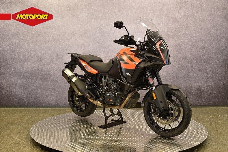 KTM 1290 SUPER ADVENTURE S (bj 2019), Motoren, Motoren | KTM, KTM Sportmotorcycle GMBH, Bedrijf, Toermotor, Stallhofnerstrasse 3
5230  Mattighofen, AT