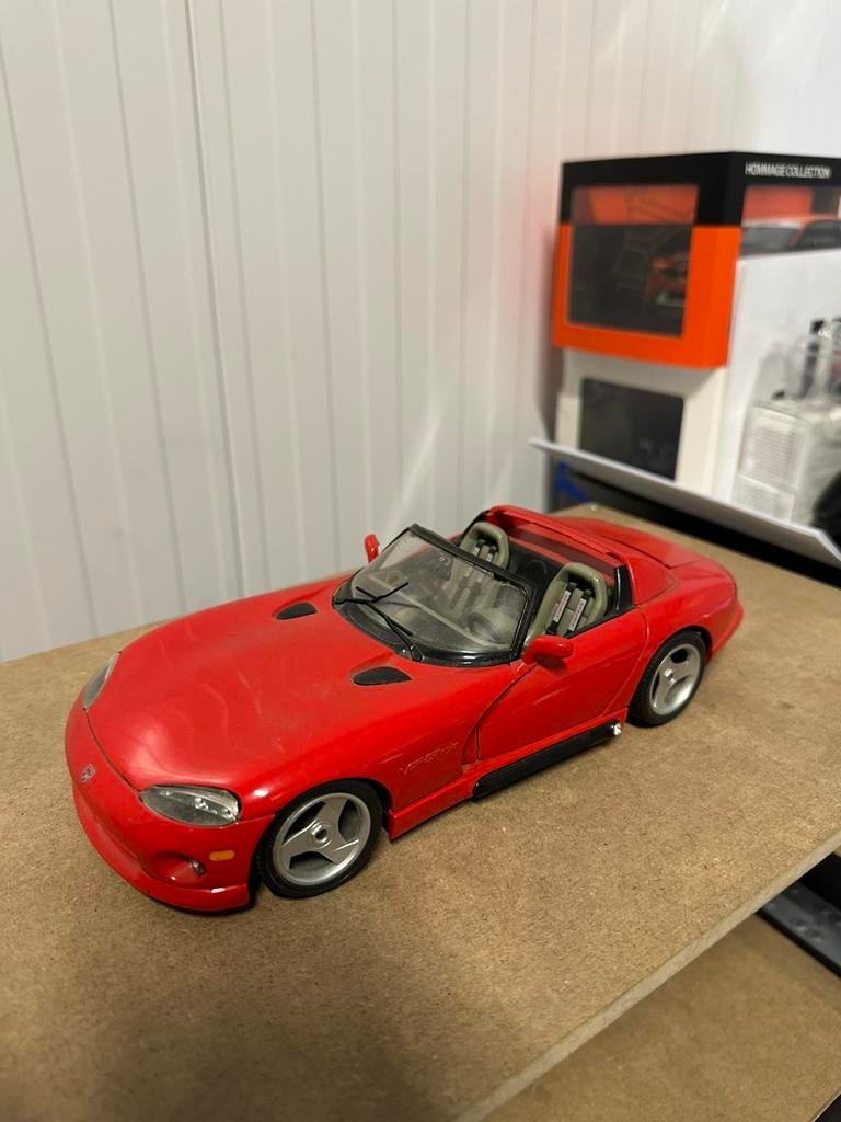 Dodge viper modelauto 1:18 Bburago, Ophalen of Verzenden, Zo goed als nieuw, Auto, Bburago