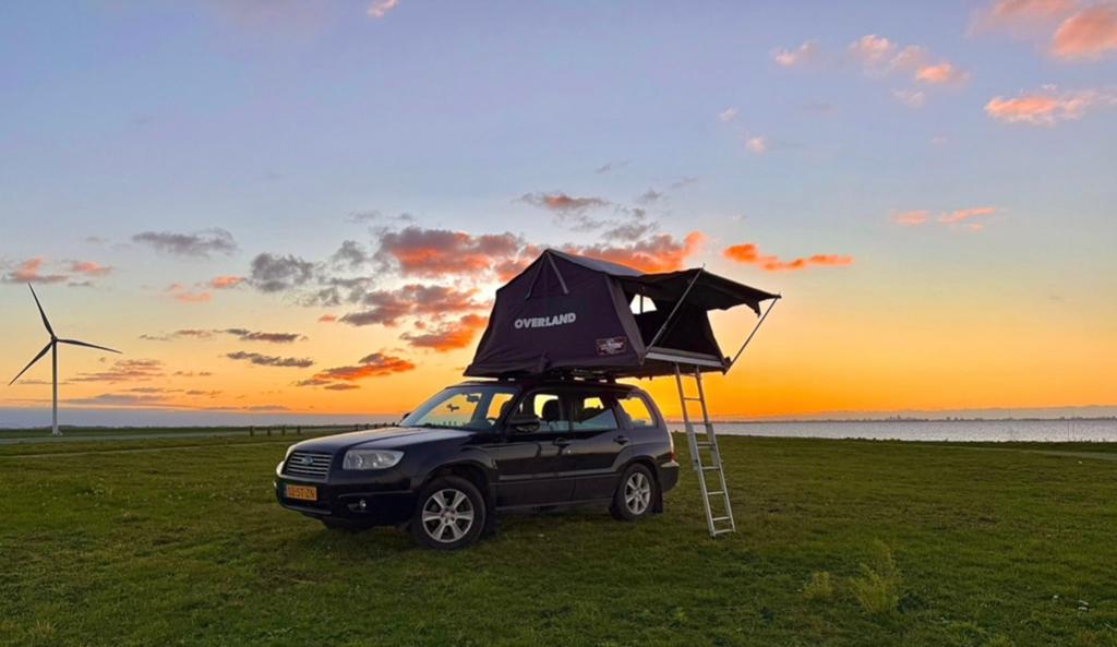 Subaru forester met daktent!, Auto's, Subaru, Automaat, 1380 kg, Zwart, 4 cilinders
