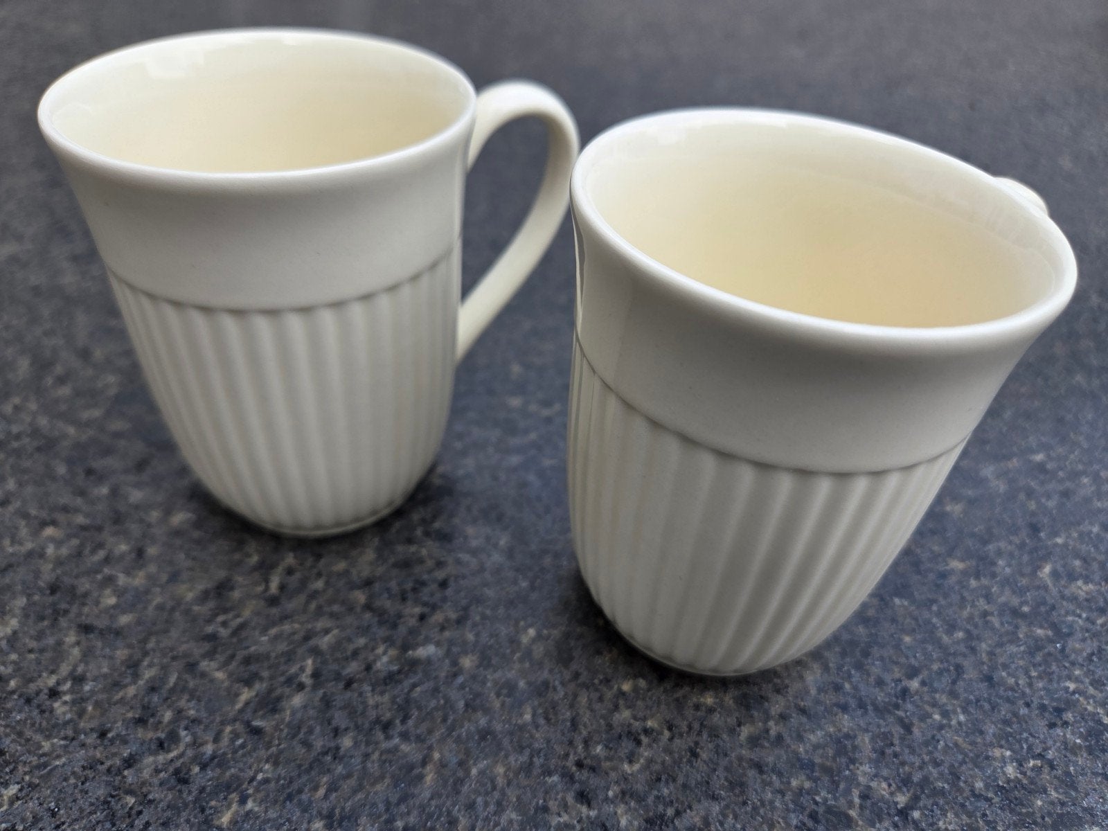2x Wedgwood Edme Queens Ware Mokken, Keramiek, Ophalen of Verzenden, Zo goed als nieuw, Wedgwood