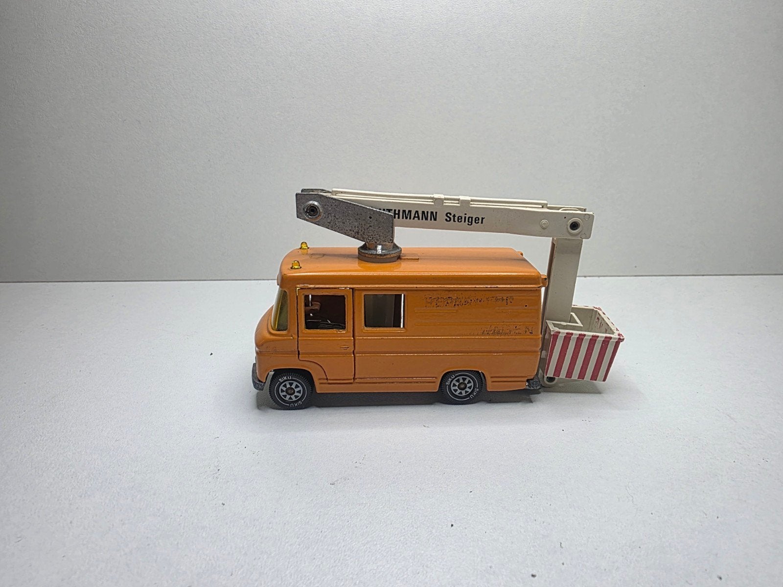 Mercedes l406d, Ophalen of Verzenden, Gebruikt, Bus of Vrachtwagen, SIKU