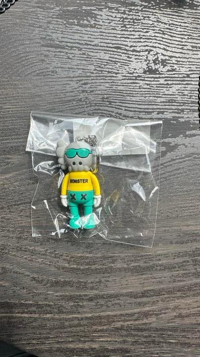 KAWS sleutelhanger - Nieuw in verpakking, Ophalen of Verzenden, Zo goed als nieuw