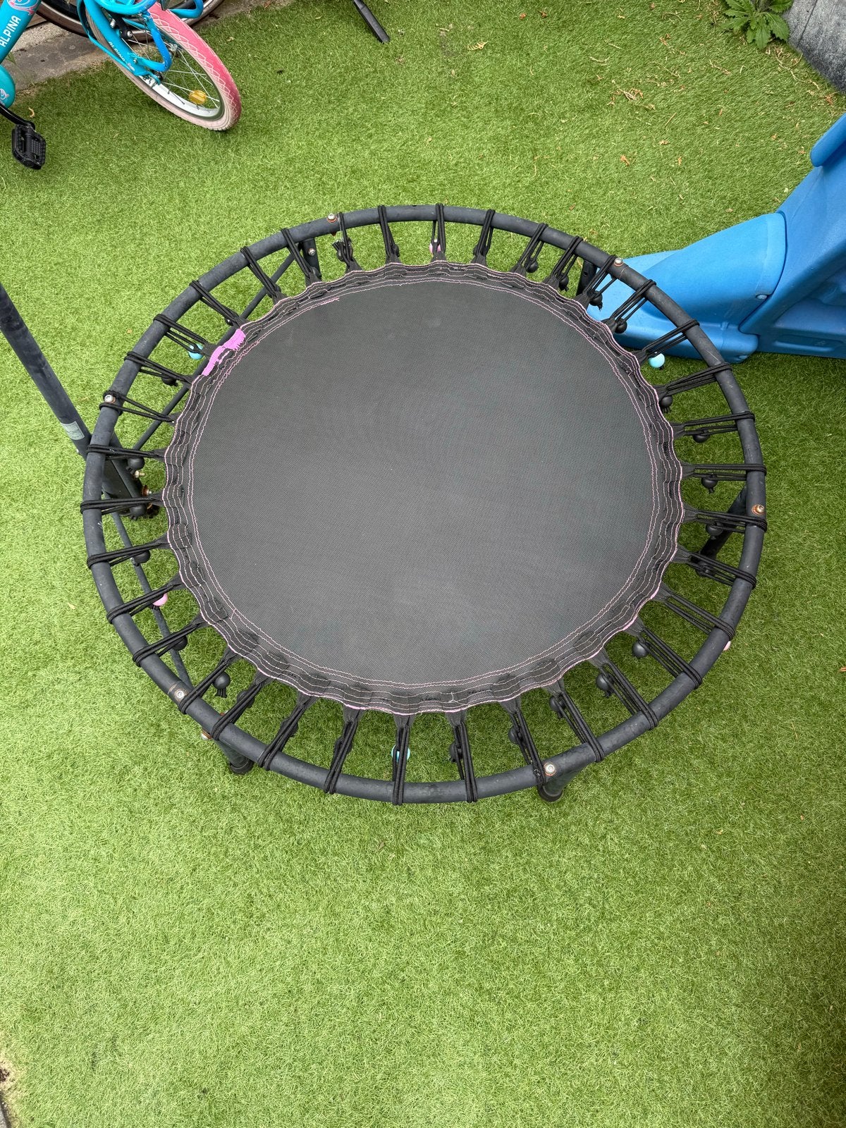 Trampoline 108 cm met handvat, Kinderen en Baby's, Speelgoed | Buiten | Trampolines, Ophalen, Gebruikt