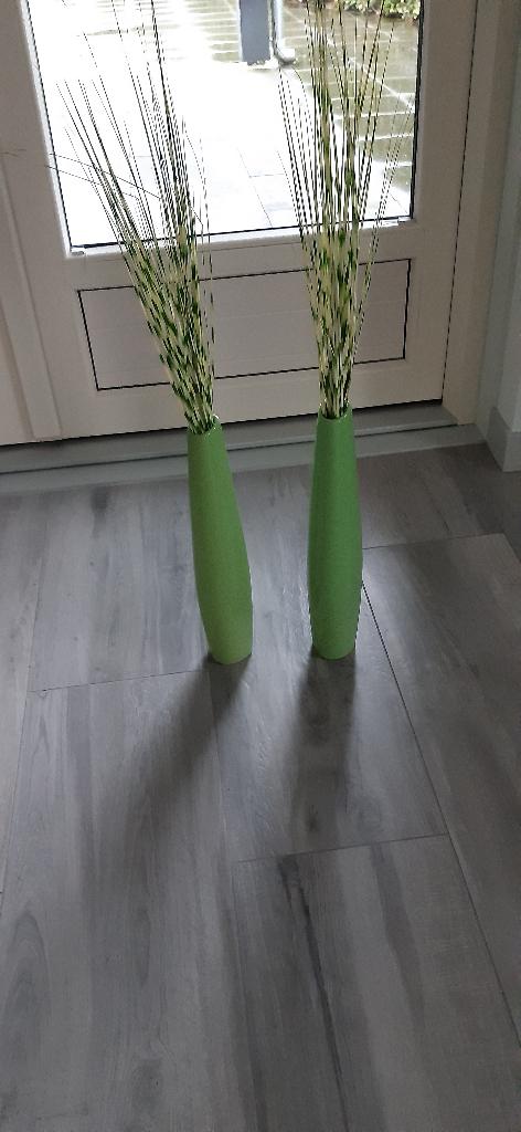 MOOIE GROTE GROENE VAZEN MET VEEL DECORATIE VAN BORGHUIS, 50 tot 75 cm, Aardewerk of Porselein, Ophalen of Verzenden, Zo goed als nieuw
